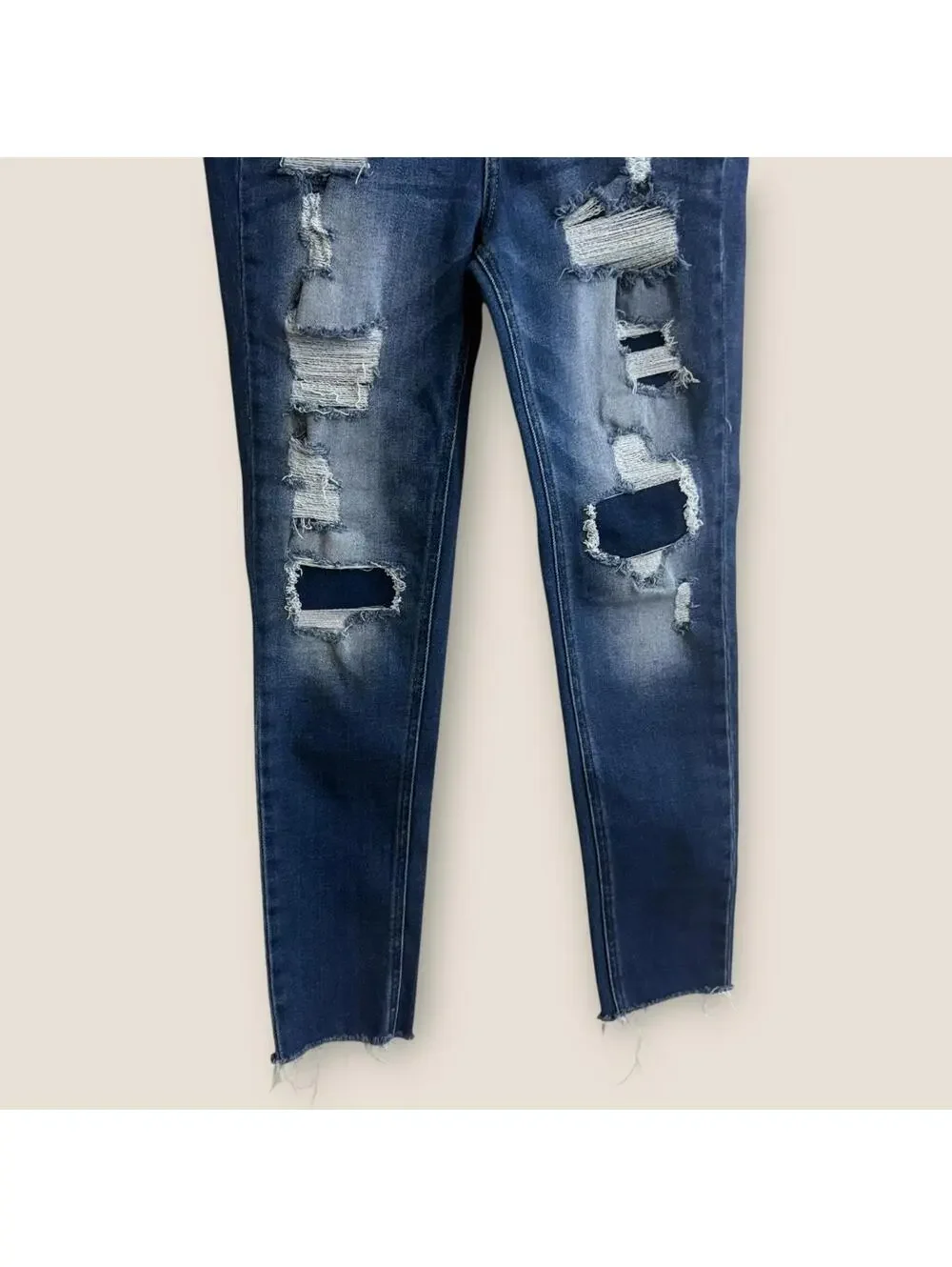 KanCan Women's 7 27 Distressed Skinny Jeans Dark Wash - Picture 15 of 15